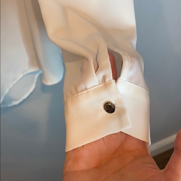 Vince Camuto Keyhole Blouse - Picture 6 of 6